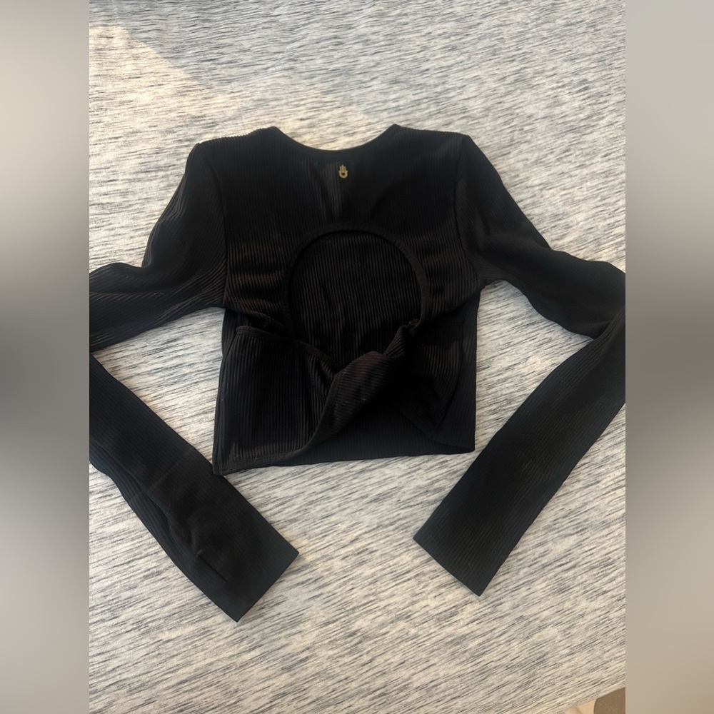 Spiritual Gangster: Serene Twist Back Long Sleeve